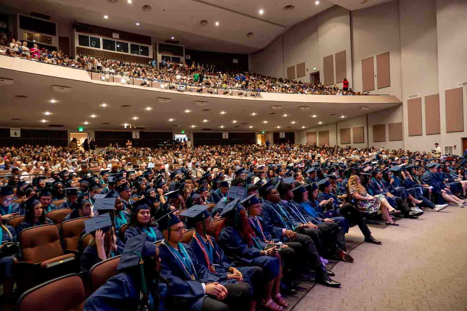 выпускной зал